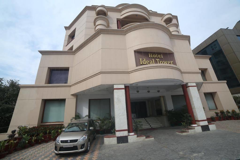 The Amayaa Varanasi Exterior photo