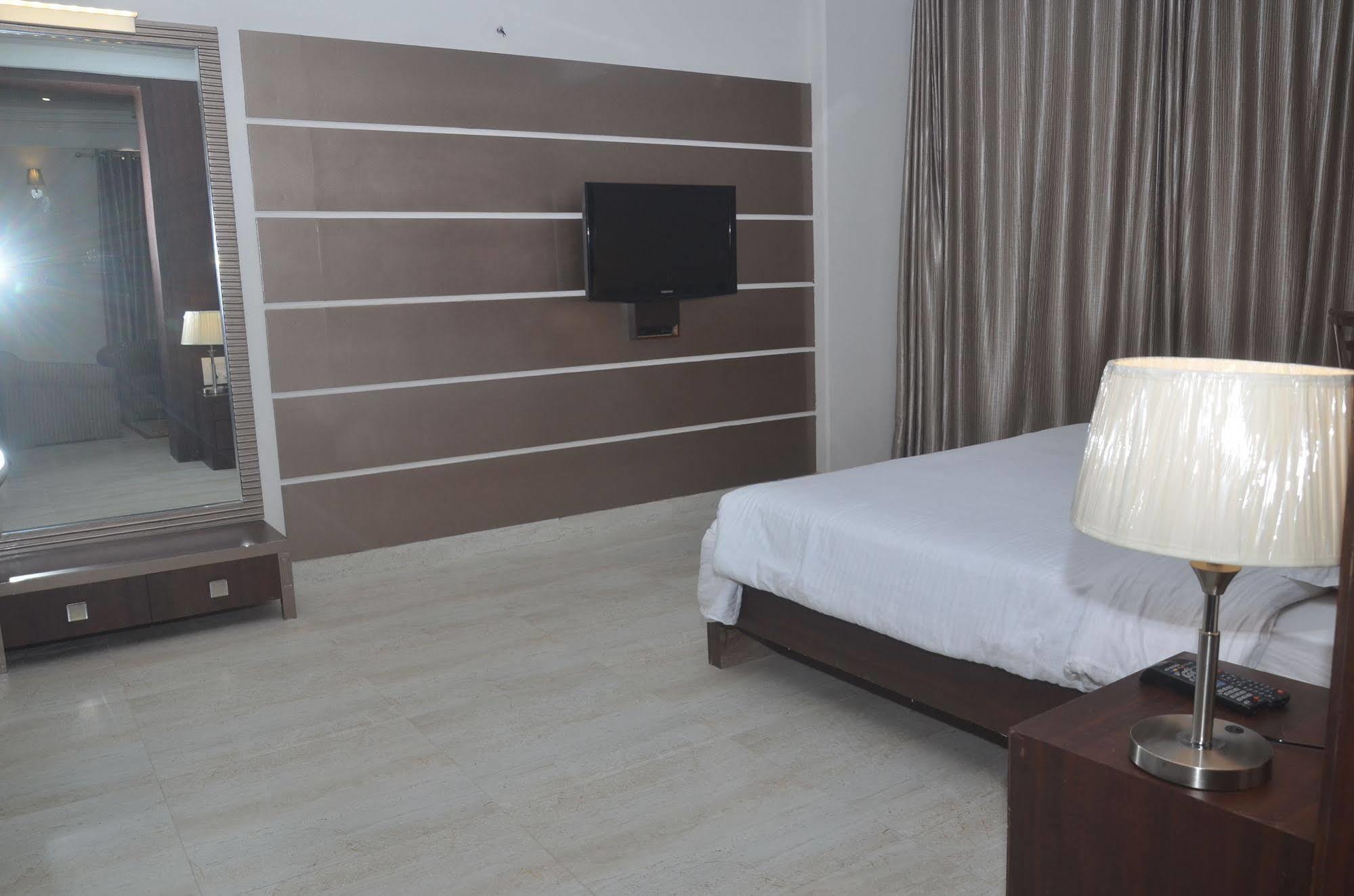 The Amayaa Varanasi Exterior photo
