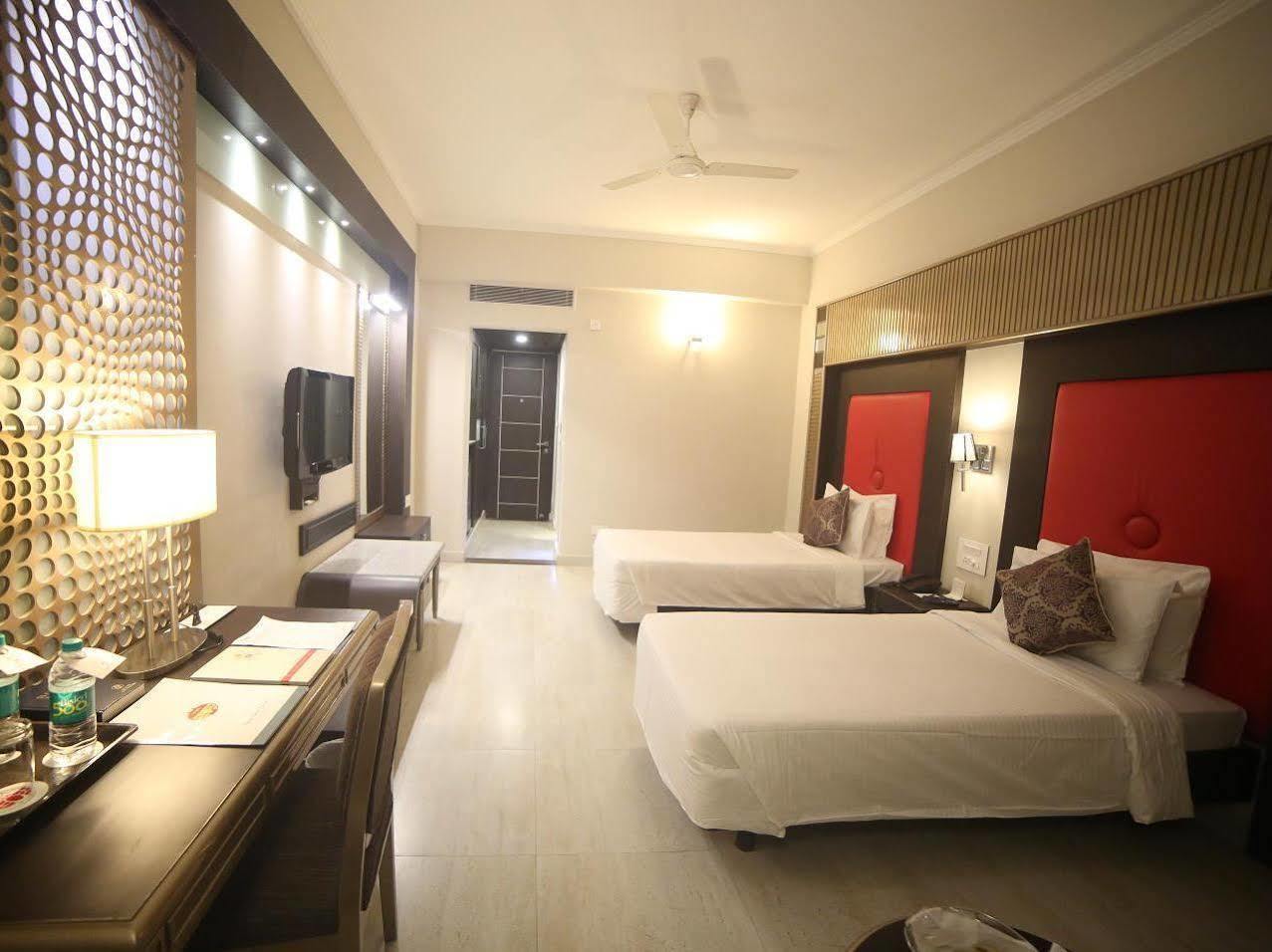The Amayaa Varanasi Exterior photo